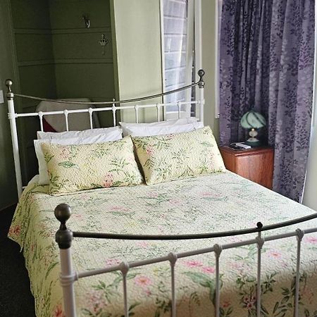 Fred&Donz Bed&Breakfast Tauposee Exterior foto