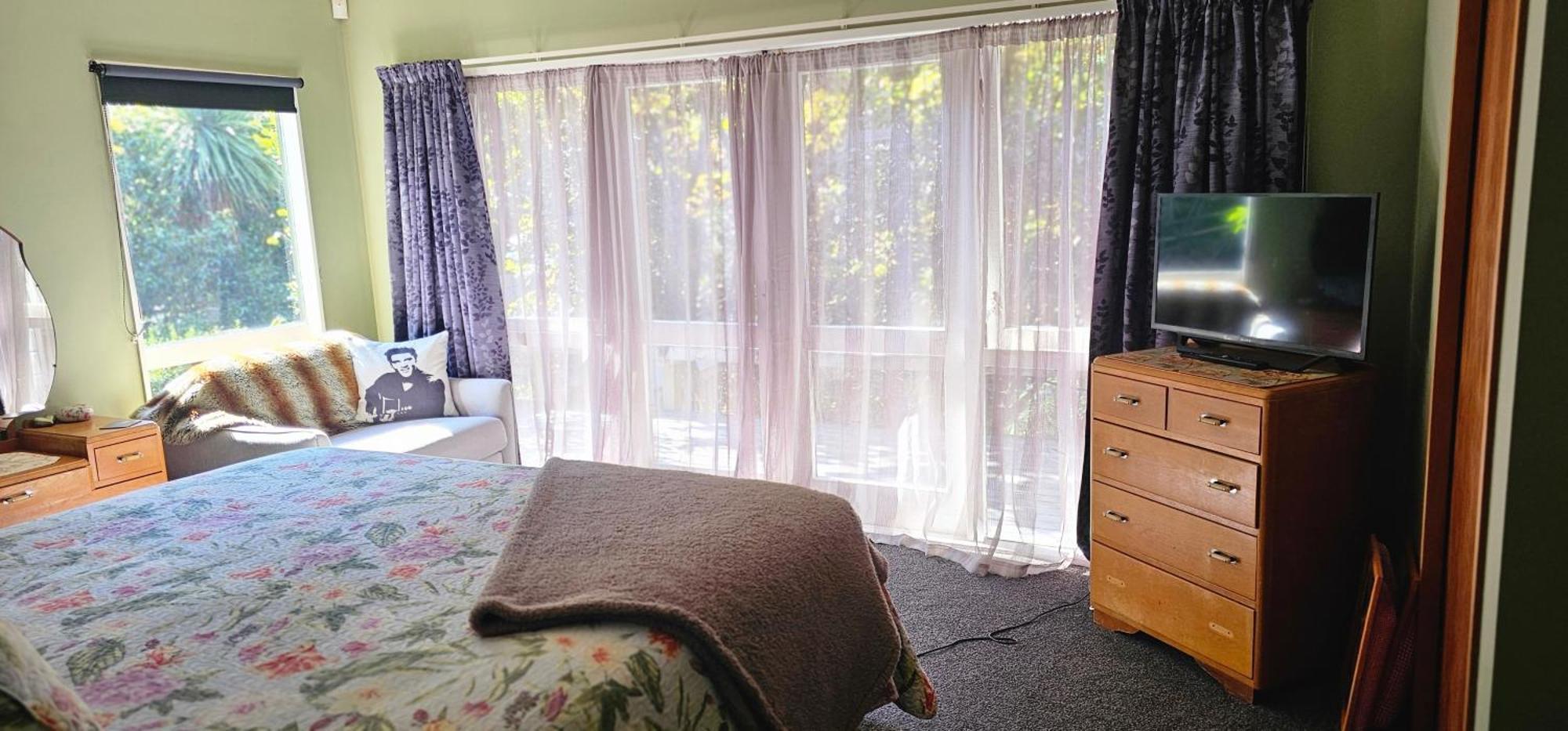 Fred&Donz Bed&Breakfast Tauposee Exterior foto